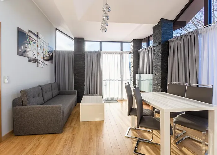 Z Widokiem Na Gory * שצ'קלארסקה פוראובה